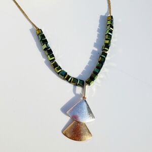 NECKLACE WITH LONG 2 TONE PYRAMID PENDANT 20 INCH
